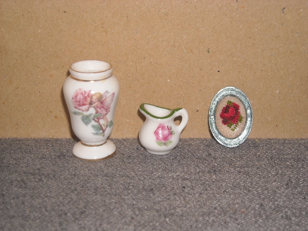 Lotje van 3 decoratieve voorwerpen met rozenmotief, Enlèvement ou Envoi, Utilisé, Maison de poupées