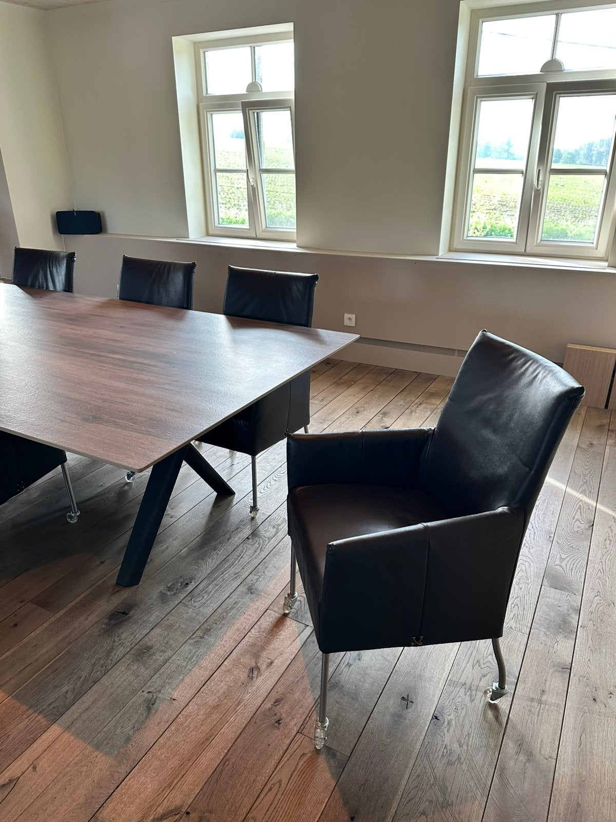 6 comfortabele Joli kuipzetels/stoelen in donker bruin leder, Ophalen, Gebruikt, Hedendaags, 6 tot 8 stoelen