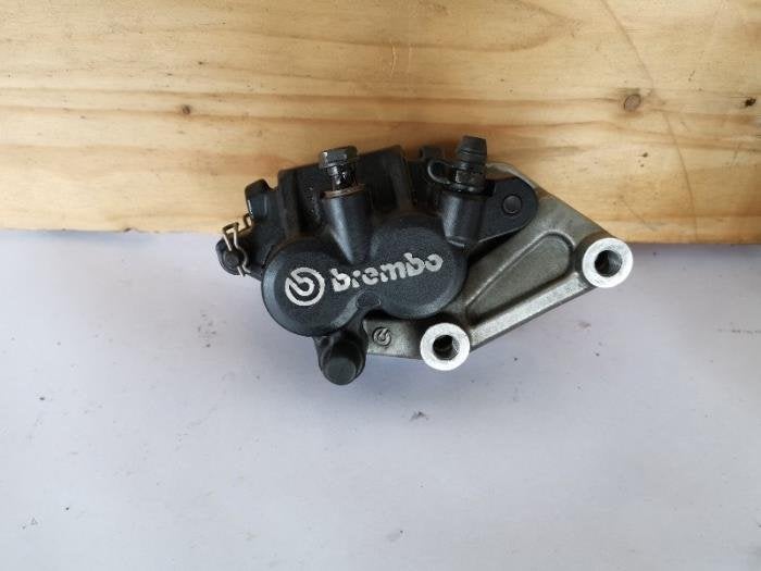Remklauw (Tang) rechts-voor van een Ducati Monster 695, Gebruikt, -, -, Ophalen of Verzenden
