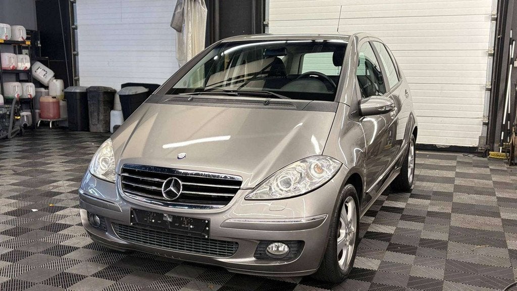 Mercedes-Benz A-Klasse 170 benzine AUTOMATIQUE bj. 2005 101., Autos, Mercedes-Benz, Achat, Entreprise, Carnet d'entretien, 5 places