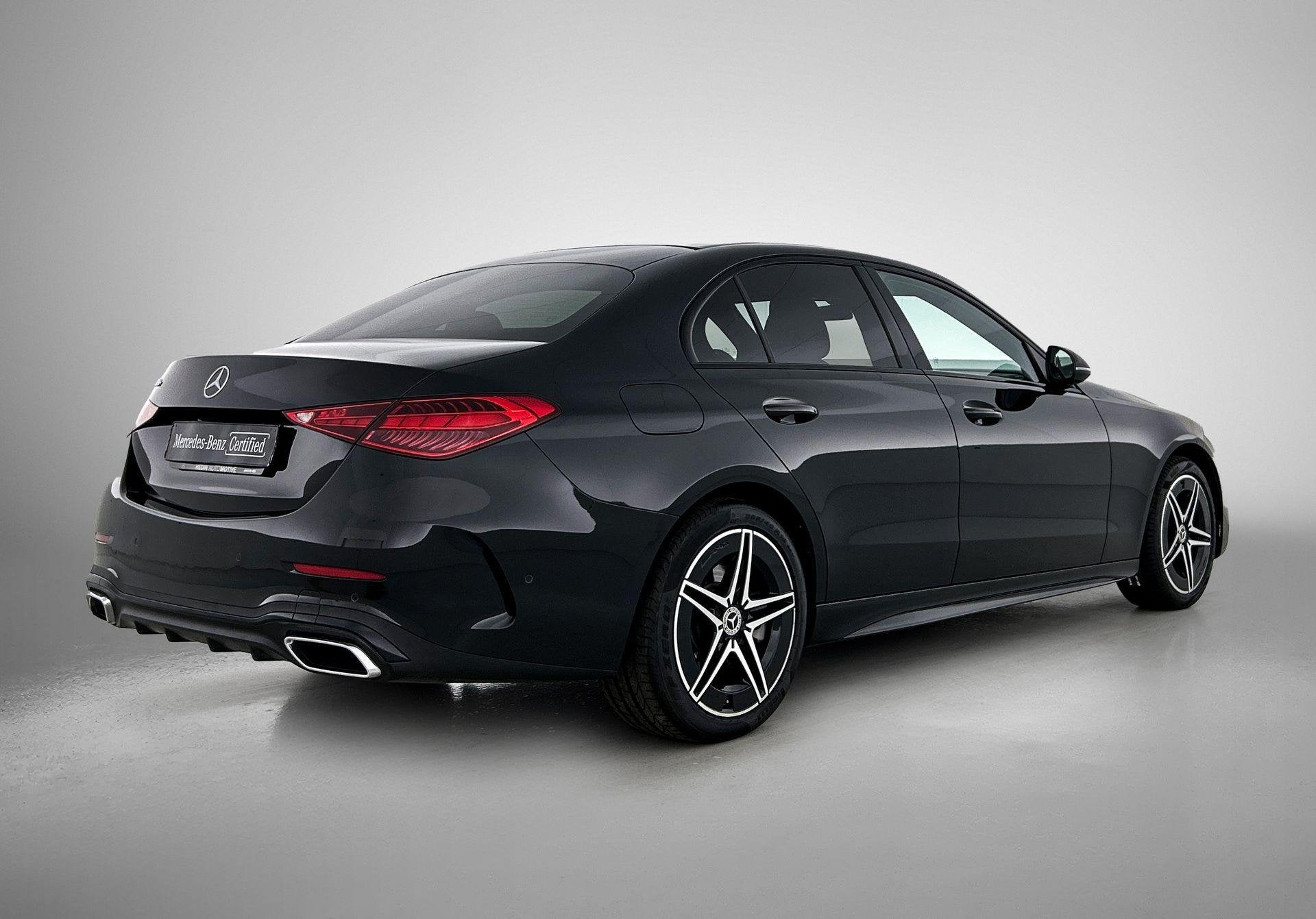 Mercedes-Benz C-Klasse 300 e Berline AMG Line | Night Pack |, Auto's, Mercedes-Benz, Automaat, Stof, Gebruikt, Zwart