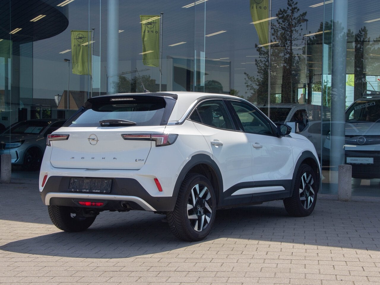 Opel Mokka ELEGANCE 1.2 100PK|CAMERA|CARPLAY|NAVI|MANUEEL|, Auto's, Opel, 0 kg, Monovolume, 0 kg, Wit