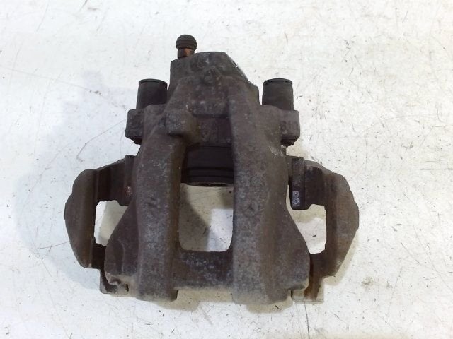 Remklauw links achter Mercedes-Benz E-Klasse, Onderdelen@venauto.nl, Van der Ven Autorecycling B.V., Gebruikt, Ettenseweg 76, 4706 PB Roosendaal, The Netherlands