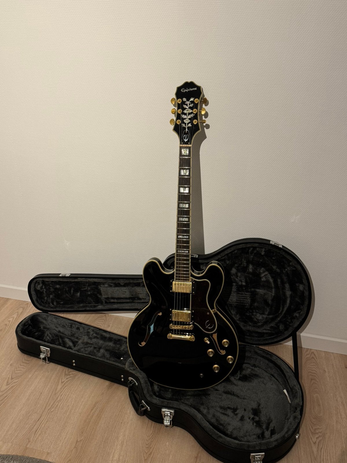 Epiphone Sheraton II Pro – Black – inclusief koffer, Musique & Instruments, Enlèvement, Comme neuf, Hollow body, Epiphone