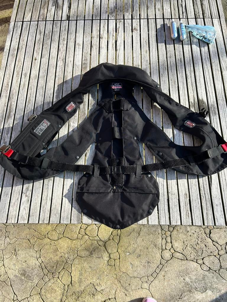 Gilet air bag hit air taille S, Enlèvement, Comme neuf