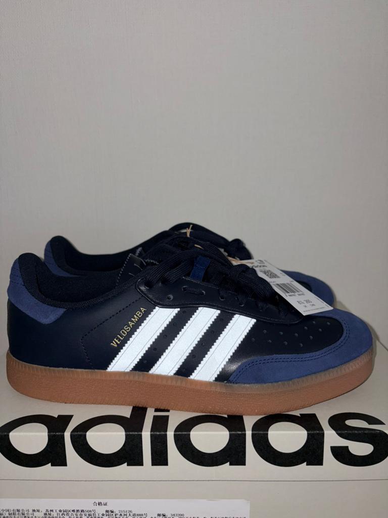 Te koop nieuw en ongedragen velosamba blauw      maat 42,5, Kleding | Heren, Schoenen, Ophalen, Zo goed als nieuw, Blauw