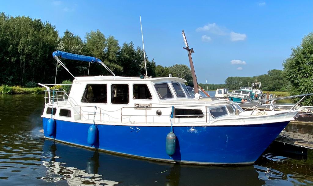 Motorboot, Watersport en Boten, Overige merken, 9 m, Gebruikt, Binnenboordmotor