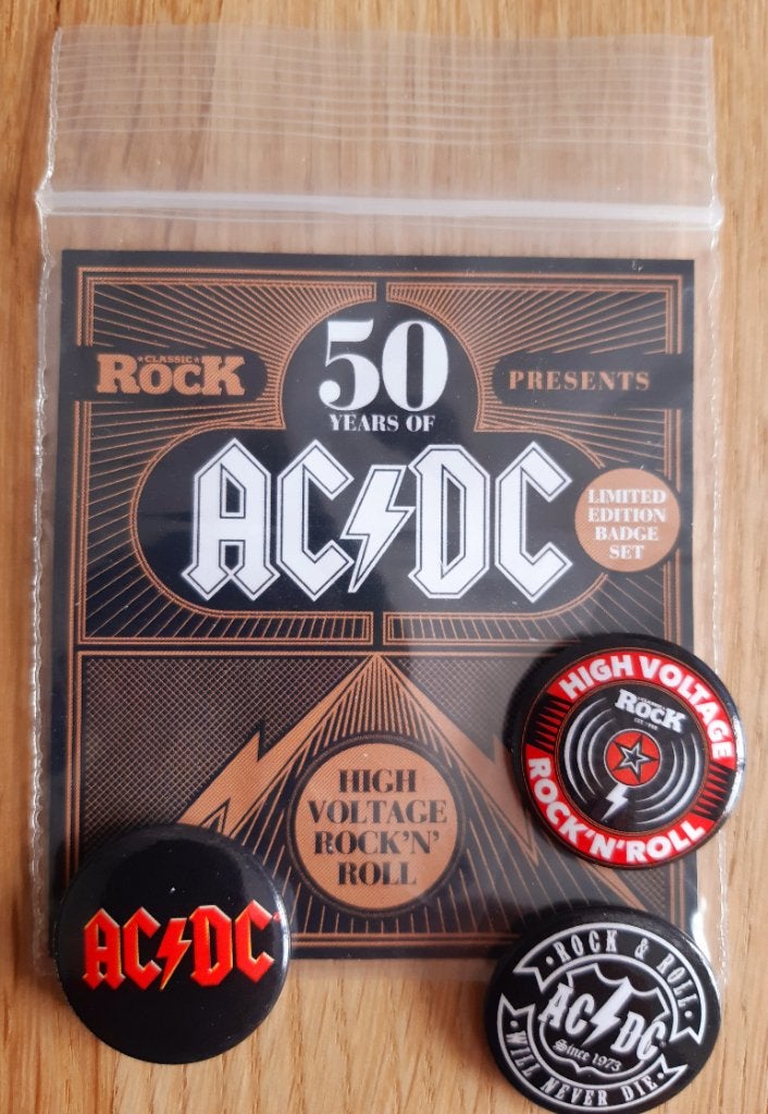 Ensemble de 50 ans de boutons AC/DC, Enlèvement ou Envoi, Neuf