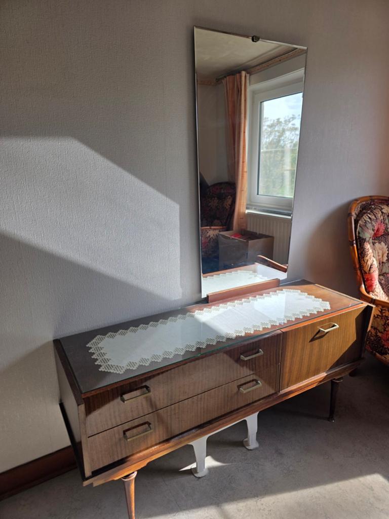 Vintage make up tafel en 2 nachtafels, Huis en Inrichting, Ophalen