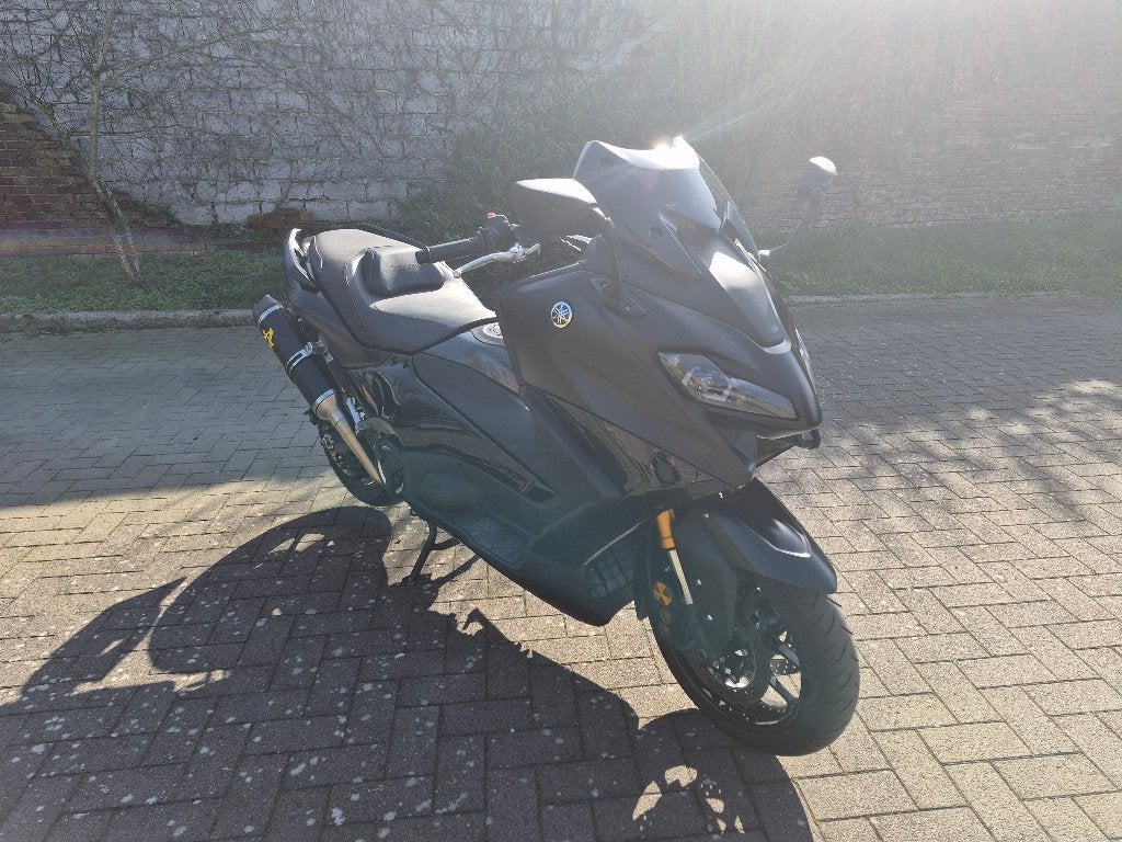 YAMAHA TMAX 560 TECHMAX ZWART, Motoren, Handvatverwarming, Nieuw, Particulier, Automaat