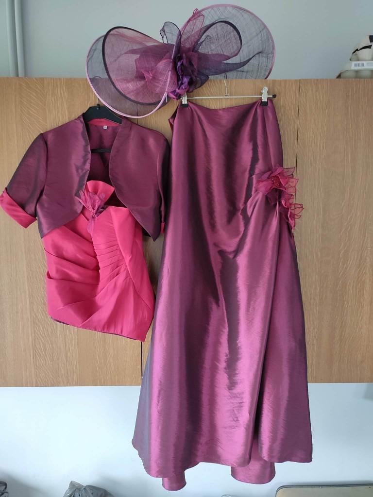 Ceremoniële jurk, Ophalen, Zo goed als nieuw, Maat 42/44 (L), Overige kleuren