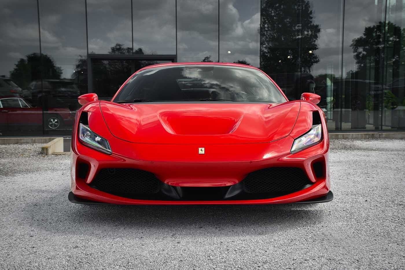 Ferrari F8 TRIBUTO 3.9 V8 Begian Car Racing Seats Carbon, Auto's, Ferrari, Automaat, Gebruikt, 292 g/km, https://public.car-pass.be/vhr/9840cf71-e184-4f67-ada9-e462f3d1f26f