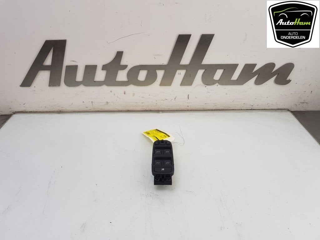 COMMUTATEUR VITRES ELECTRIQUES Volvo V50 (MW), Dhr. J. Ham, Administratie@autoham.nl, Nijkerkerstraat 27a 27a
3821 CD  AMERSFOORT, NL