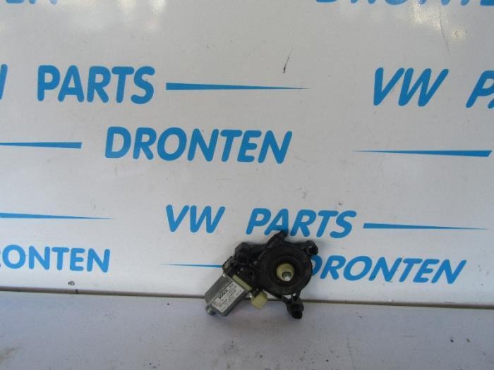 Ruitmechaniek 4Deurs links-voor van een Audi Q2, Gebruikt, -, -, -
