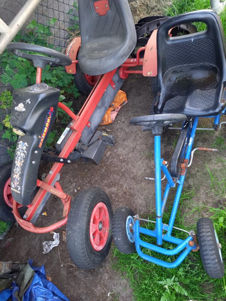 2 go car  met  beetje werk €70, Kinderen en Baby's, Speelgoed | Buiten | Skelters, Ophalen