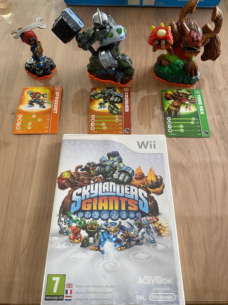 Skylanders Giants Wii Spel + Figuren (Crusher & Tree Rex), 1 speler, Zo goed als nieuw, Vanaf 7 jaar, Ophalen