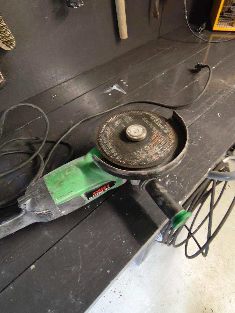 slijpschijf HITACHI --230 mm, Ophalen, Gebruikt, 1000 watt of meer, Haakse handslijpmachine