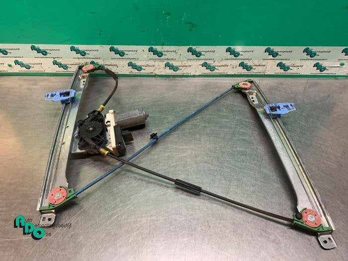 Mécanique vitre 2portes avant droite d'un Citroen C2 (C2 03, Autos : Pièces & Accessoires, -, 3 mois de garantie, Utilisé, -