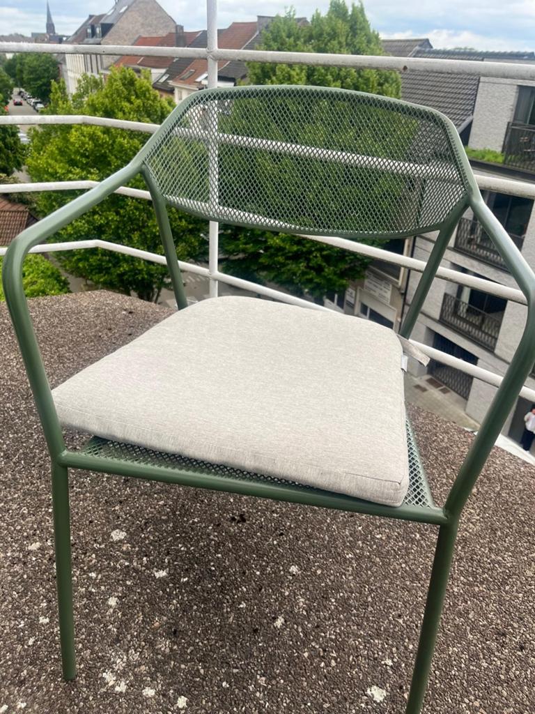 Terrastafel van ijzer met 2 terrasstoelen, Tuin en Terras, Tuinstoelen, Ophalen