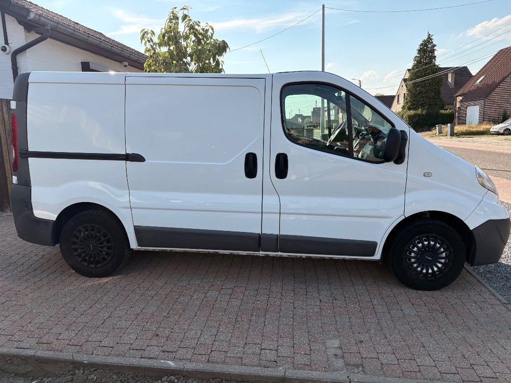 Opel Vivaro, Euro 5, 1995 cc, Zwart, Wit