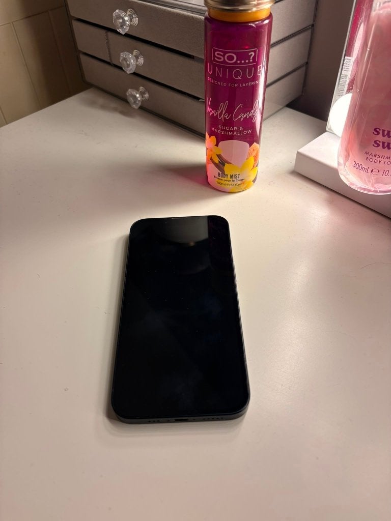 iPhone 13 Noir battery 100% !!!, Télécoms, Téléphonie mobile | Apple iPhone, 128 GB, IPhone 13, Comme neuf, Enlèvement
