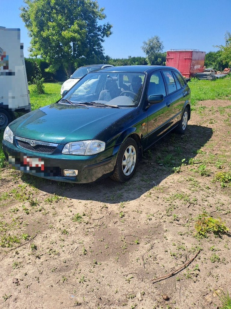 mazda 323f  1999, Ophalen, Mazda