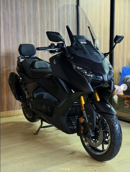 DOSSERET COMPLET TMAX 530 560 SX DX 2017 2022 2024 2026, Enlèvement, Neuf