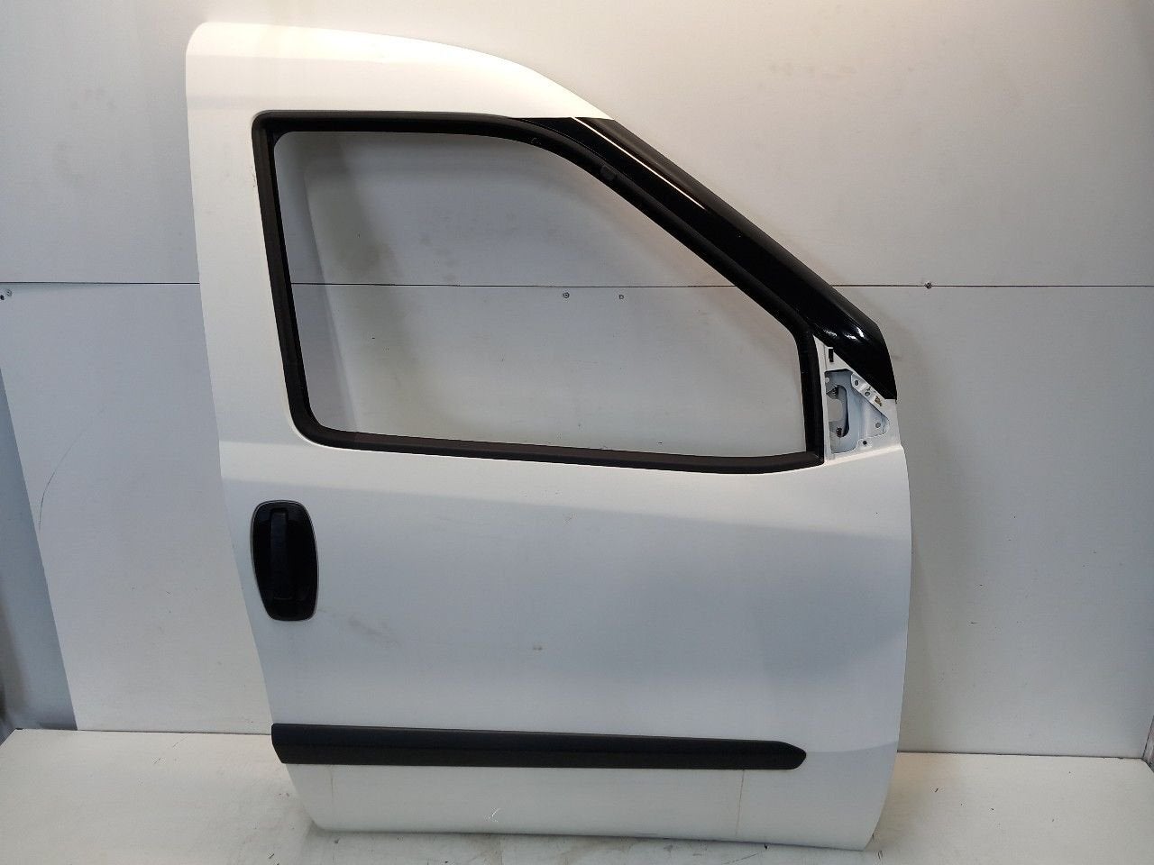 Portier rechts voor Fiat Doblo, Onderdelen@venauto.nl, Van der Ven Autorecycling B.V., Gebruikt, Ettenseweg 76, 4706 PB Roosendaal, The Netherlands