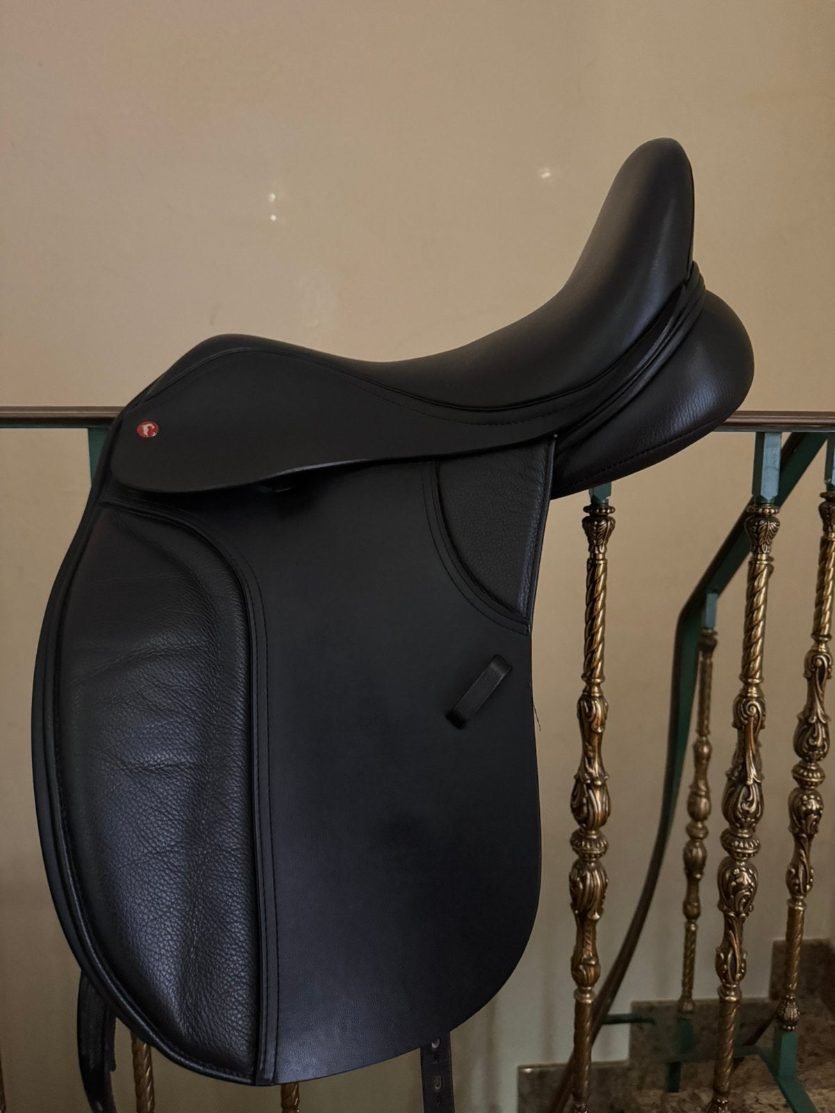 Thorowgood T8 saddle - 17inch, Animaux & Accessoires, Chevaux & Poneys | Selles, Enlèvement, Comme neuf