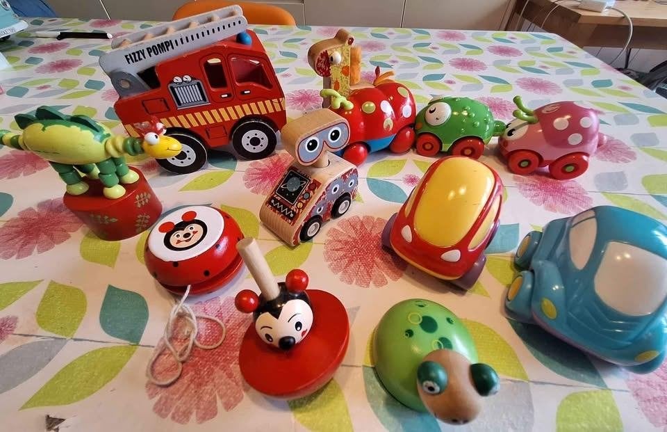 Jouets en bois et voitures magnétiques et à remontage, Enlèvement ou Envoi, Utilisé, Voiture