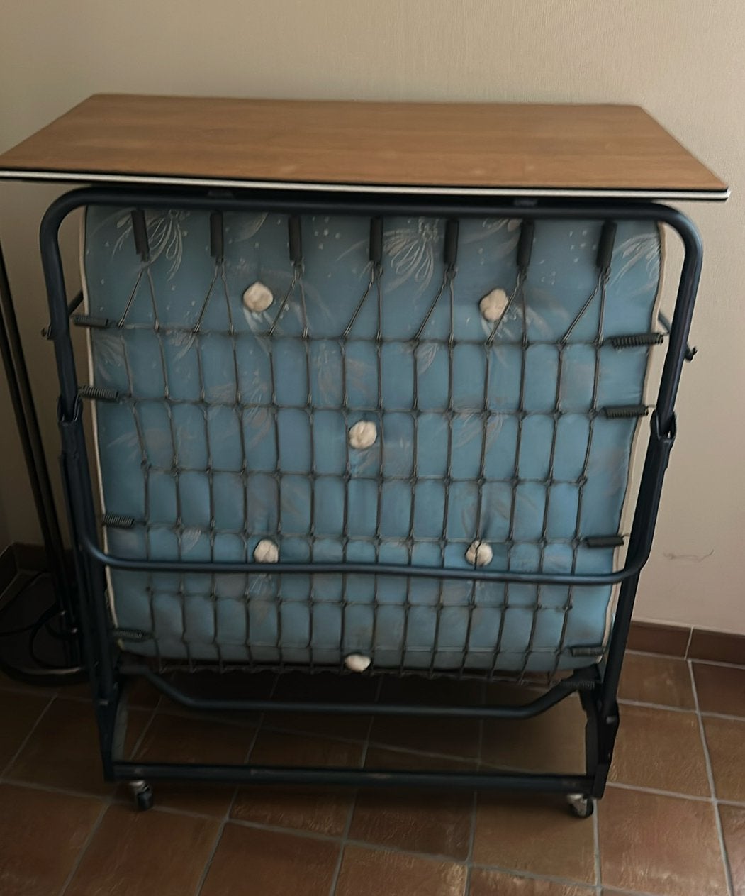Lit d’appoint pliant mobile, Maison & Meubles, Une personne, Enlèvement, Utilisé, 200 cm