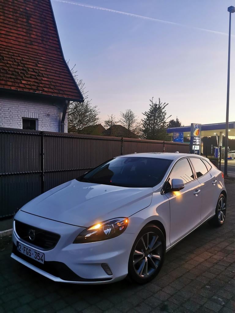 Vovlo v40 d2 GEKEURD VVK, Auto's, Euro 5, Wit, Diesel, USB