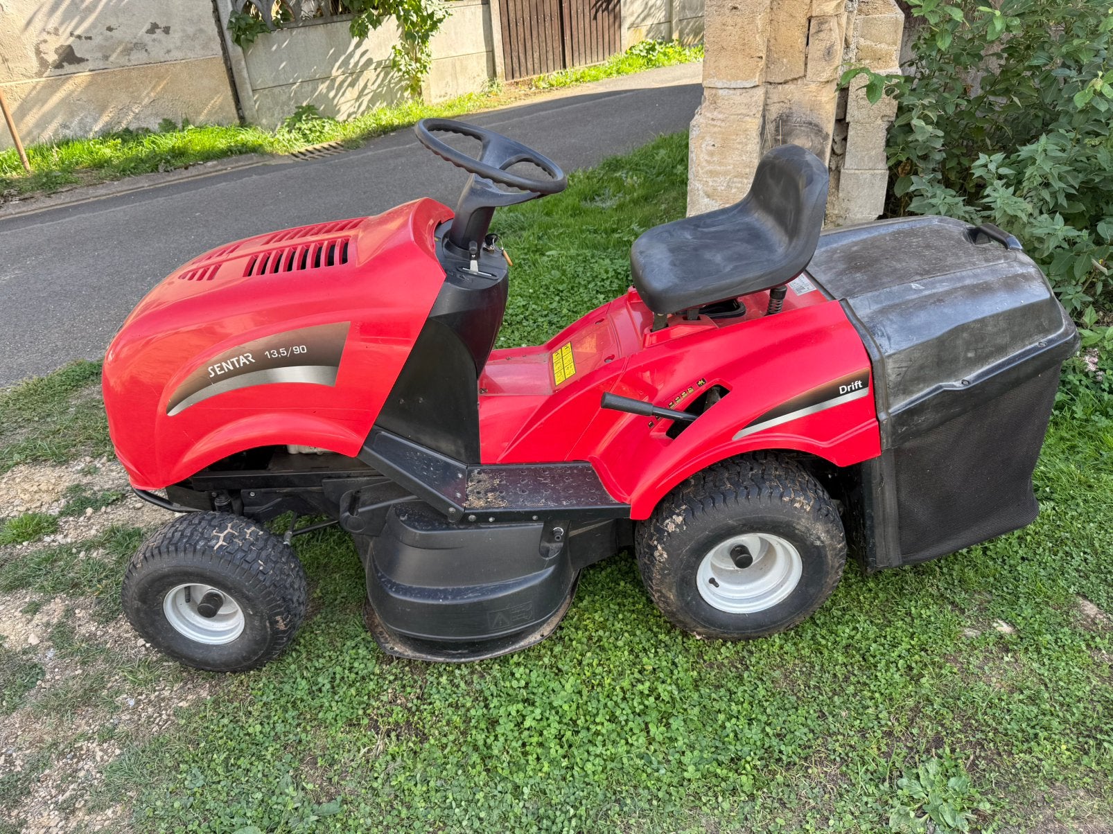 Tracteur tondeuse sentar 13,5 ch, Jardin & Terrasse, Enlèvement, Comme neuf, Vitesses