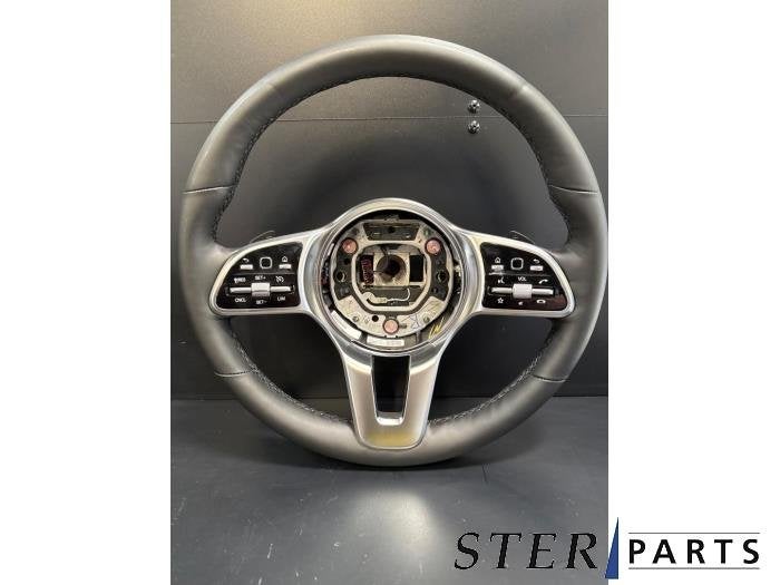 Volant d'un Mercedes GLB-Klasse, 3 mois de garantie, Utilisé, -, -