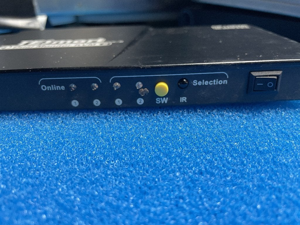 KVM HDMI/port d'affichage à double écran, Informatique & Logiciels, Enlèvement, Utilisé, DisplayPort
