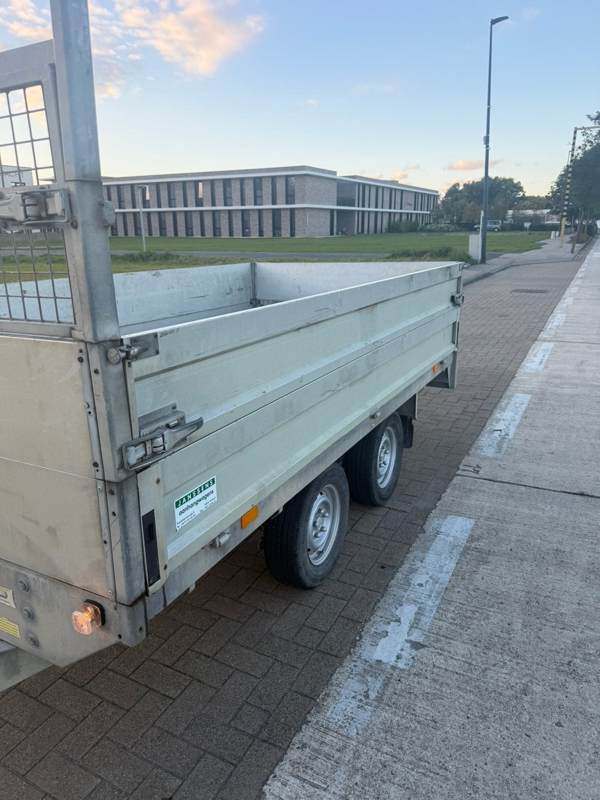 Platau aanhanger 2000 kg met opzetborden en oprijplaten, Auto diversen, Ophalen, Zo goed als nieuw