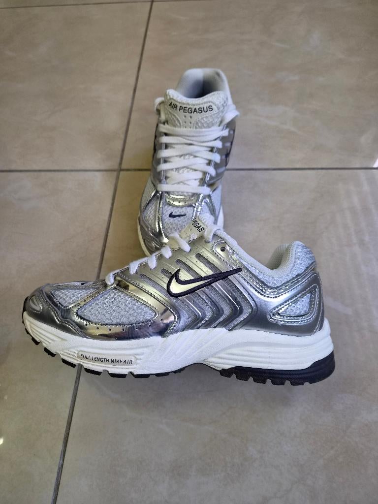 NIKE AIR PEGASUS SCHOENMAAT 37,5 VOOR DAMES, Ophalen, Nike, Zo goed als nieuw, Sneakers