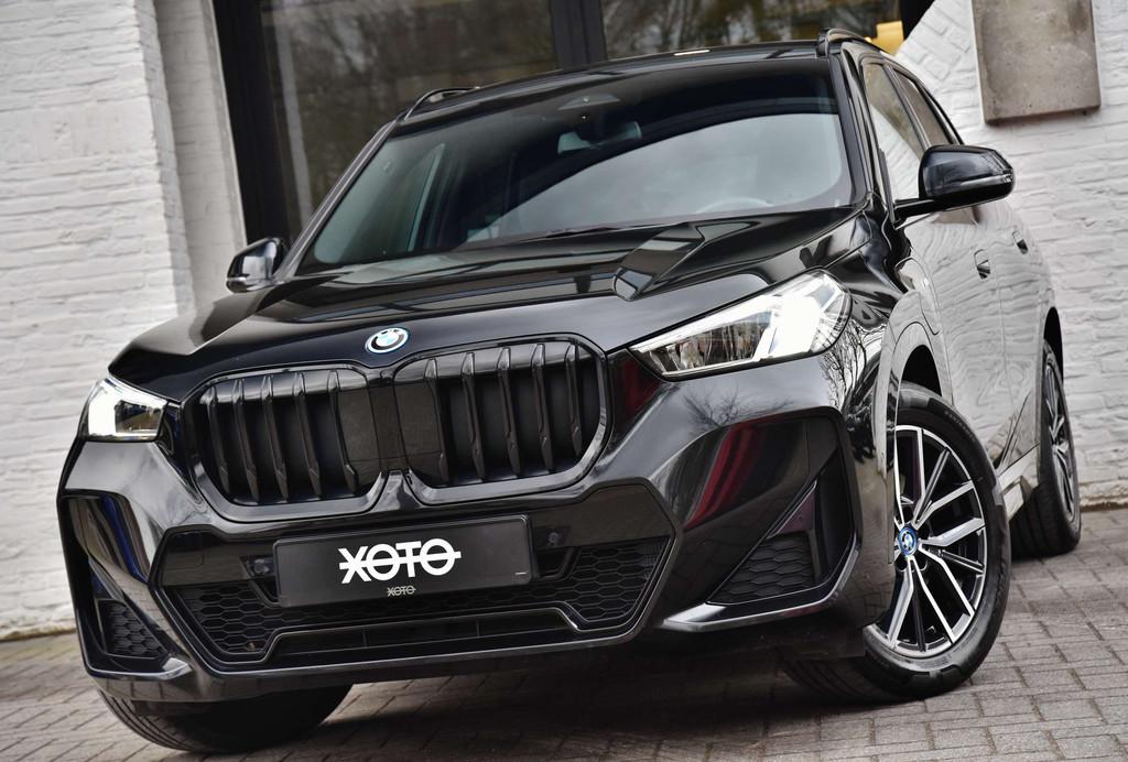 BMW X1 XDRIVE25E PHEV M PACK *1HD/WIDE SCREEN* (bj 2023), Auto's, BMW, 2430 kg, Gebruikt, https://public.car-pass.be/vhr/a4f4d812-9c32-432c-8a4b-e16261b9bf6d