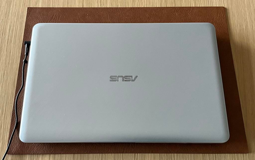 Ordinateur portable « ASUS VivoBook » avec écran 15,6 pouces, Enlèvement, Comme neuf, Azerty, SSD