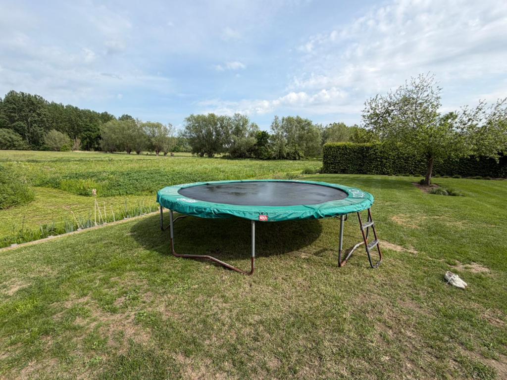 Trampoline berg, Enlèvement, Utilisé