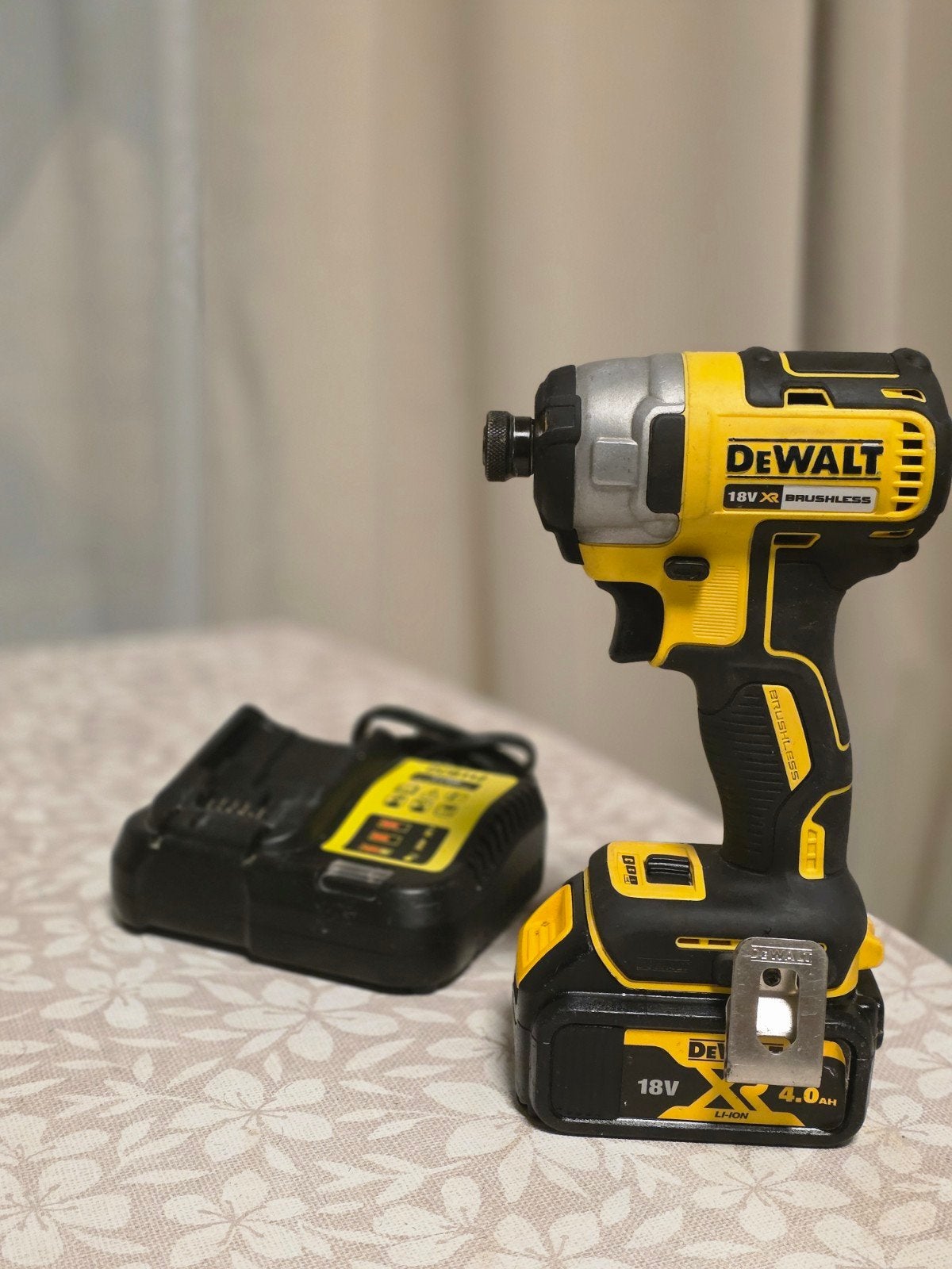 dewalt, Ophalen of Verzenden