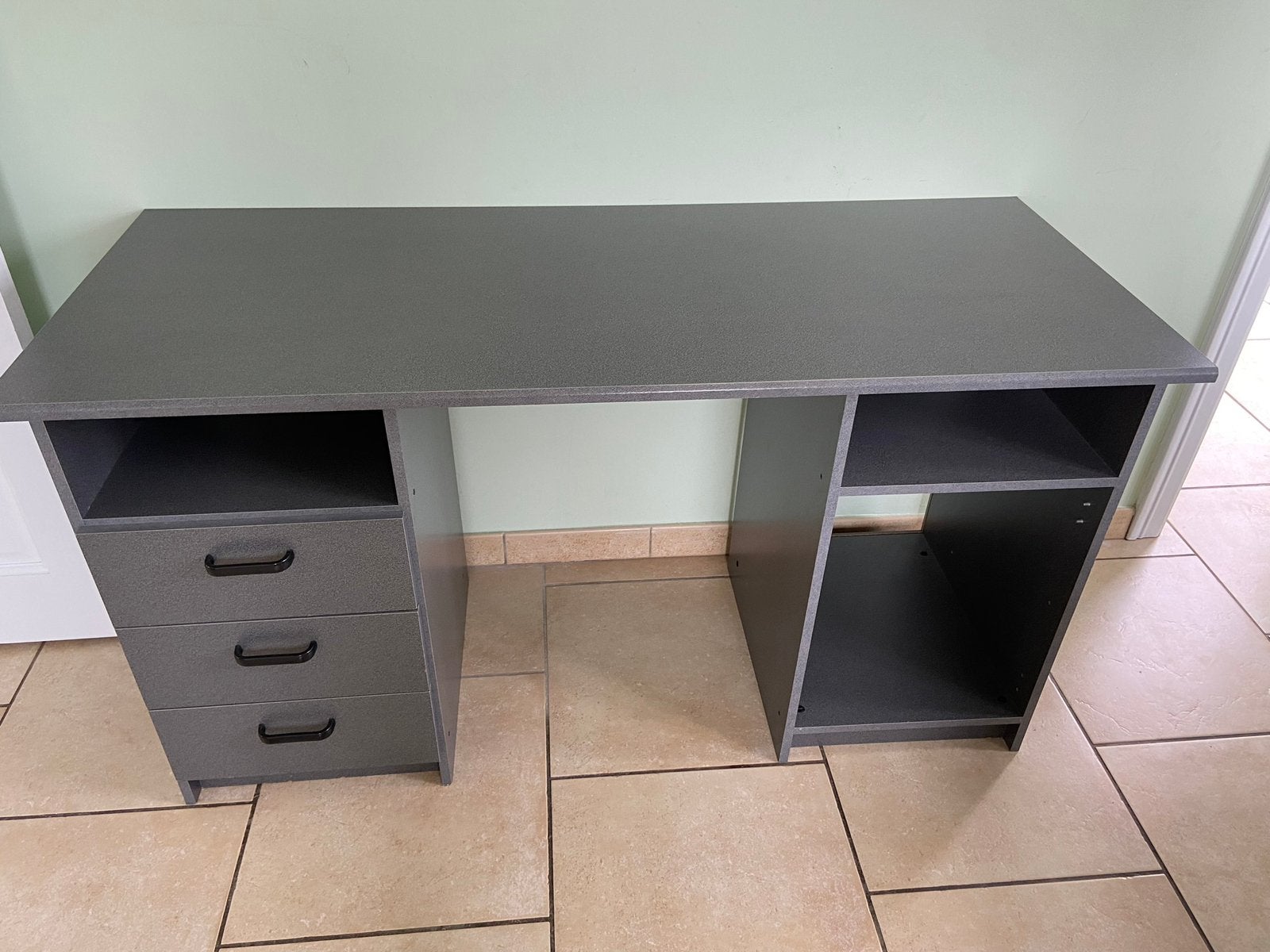 Bureau gris, Maison & Meubles, Bureaux, Utilisé, 140 cm, Gris, Enlèvement
