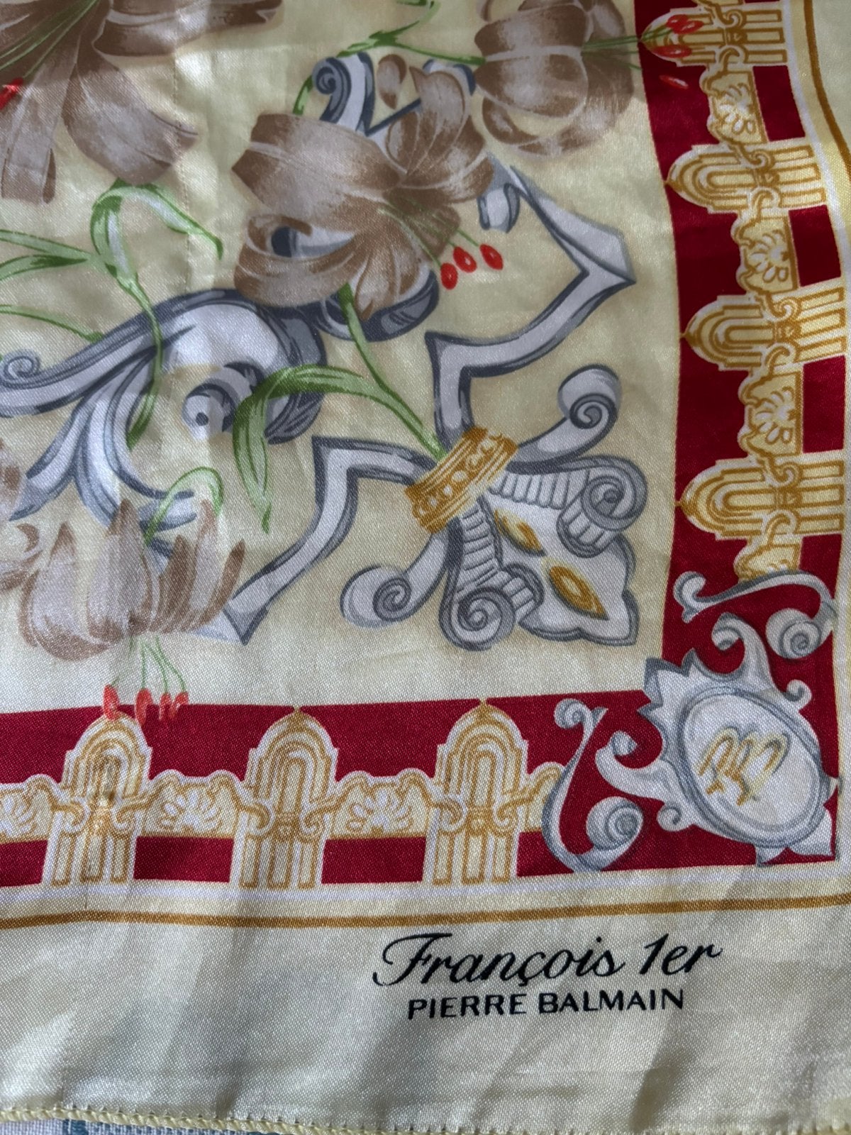 Vintage zijden Balmain sjaal, Kleding | Dames, Mutsen, Sjaals en Handschoenen, Ophalen, Sjaal