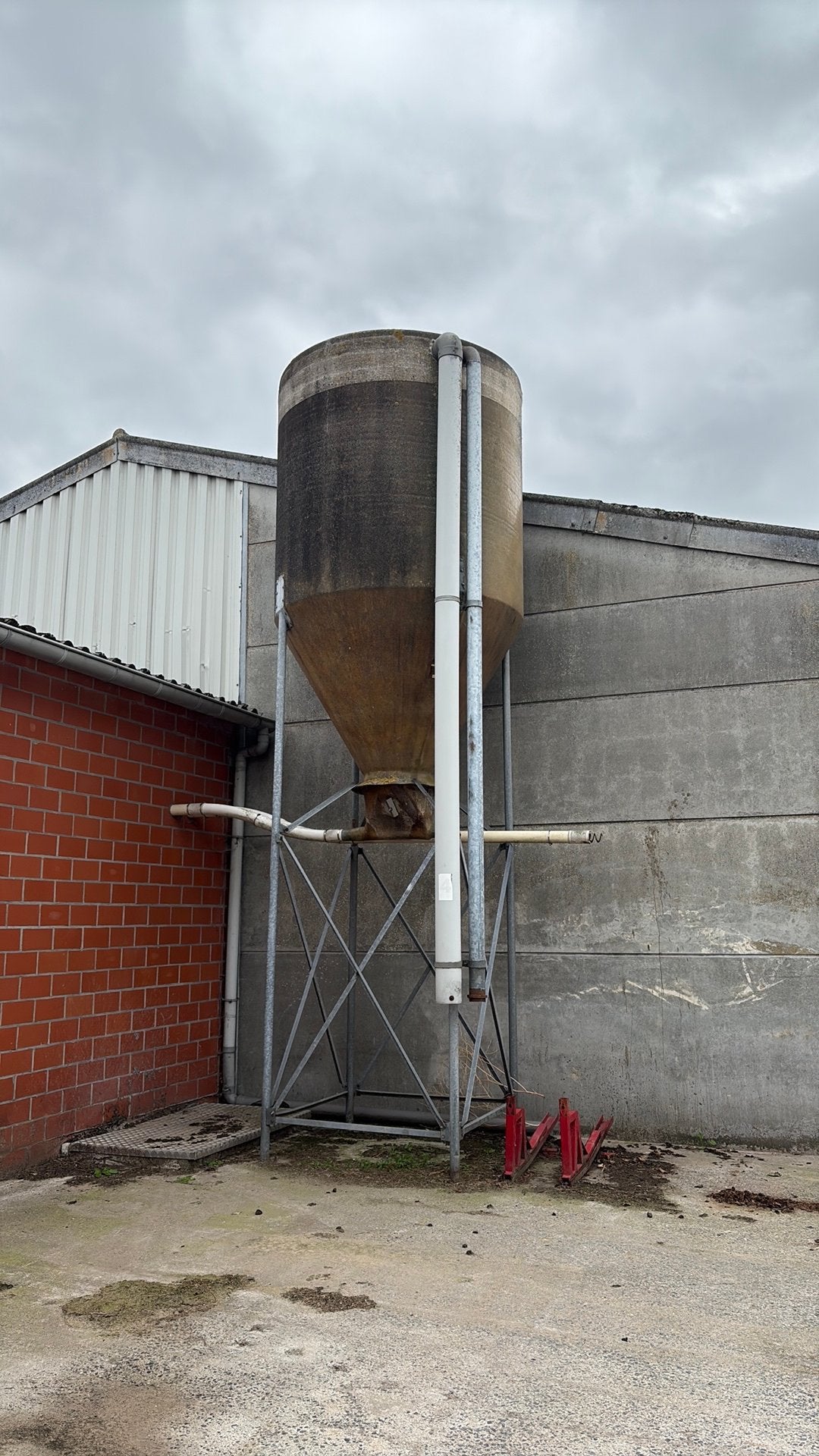 Meelsilo 4 ton met vijzel en motor, Enlèvement