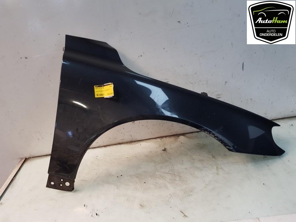 AILE AVANT DROITE Volvo V70 (BW) (|31294001|), Dhr. J. Ham, Droite, Nijkerkerstraat 27a 27a
3821 CD  AMERSFOORT, NL, Garde-boue