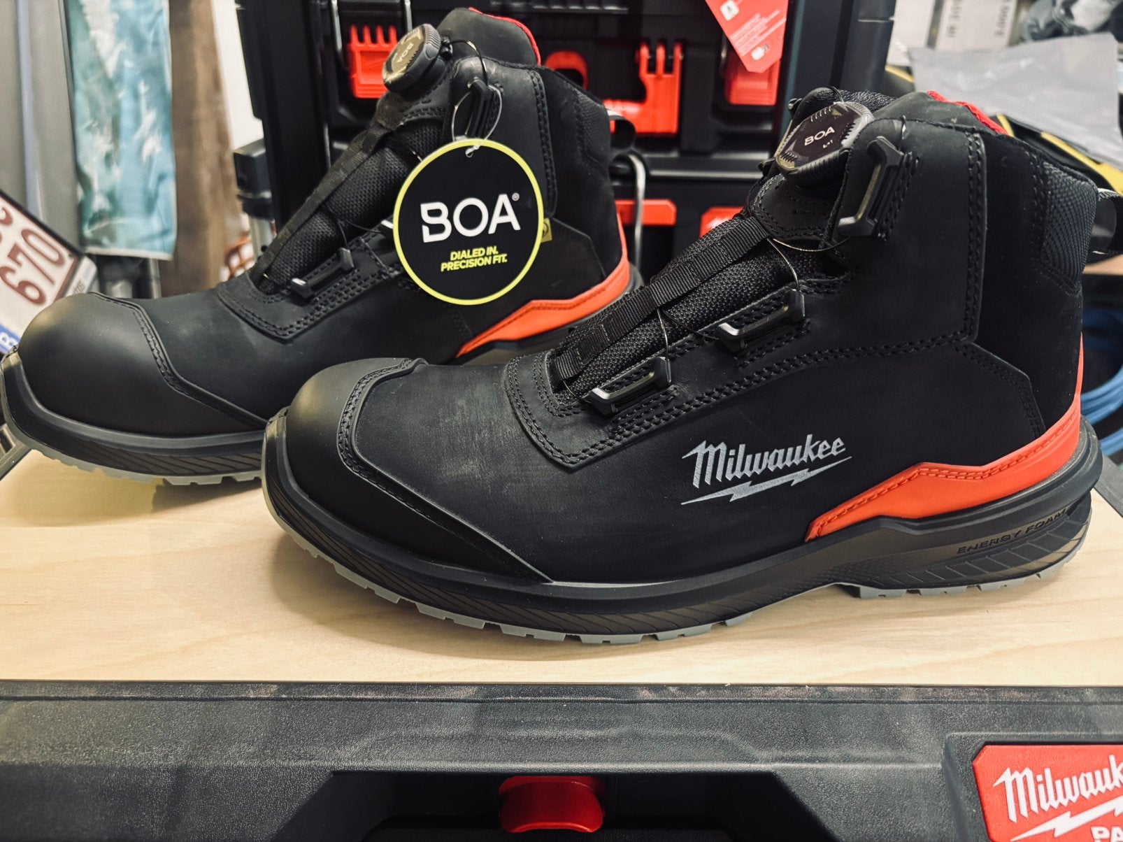 Milwaukee FLEXTRED S3S BOA (T. 45) - Neuves, Neuf, Enlèvement ou Envoi, Chaussures de travail, Noir