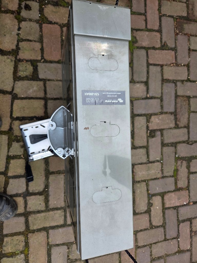 Victron Energy AGM accu van 12V en 200Ah., Ophalen, Gebruikt