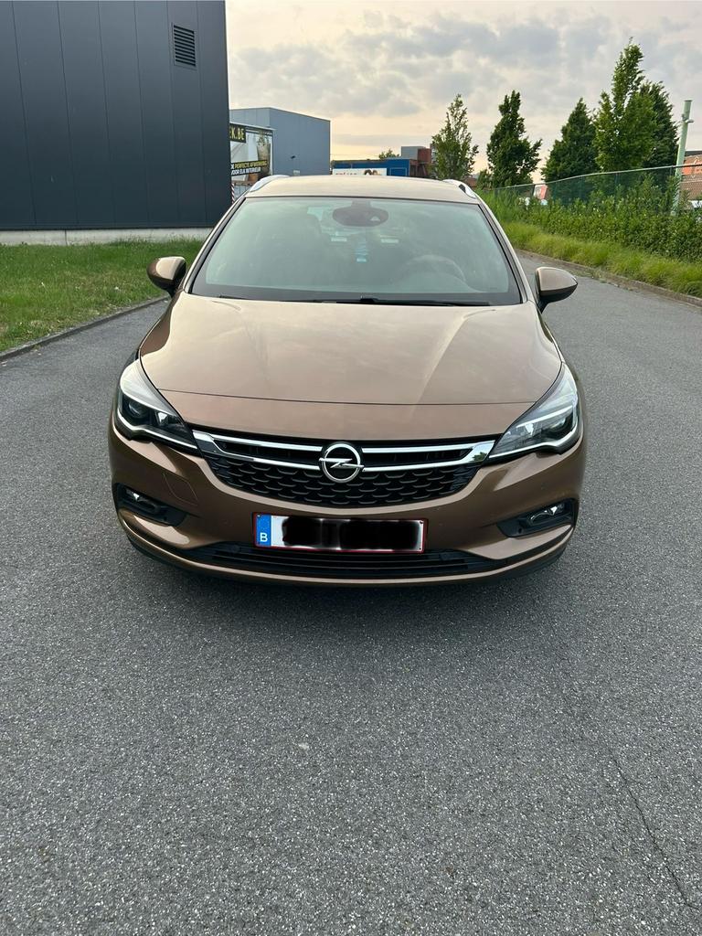 Opel astra sport tourer+, Autos, Opel, Cuir, Achat, 6 portes, Entretenue par le concessionnaire