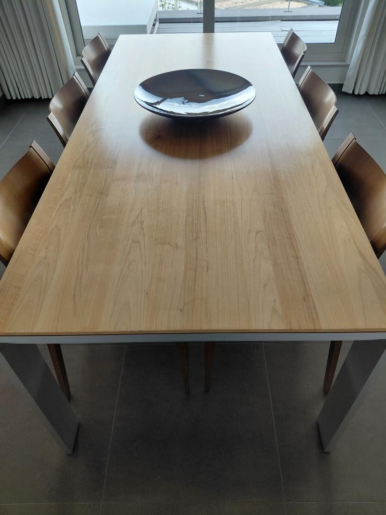 Eettafel Hulsta met 6 stoelen in notenhout - 2,20m lengte, Huis en Inrichting, Tafels | Eettafels, Ophalen, Gebruikt, 100 tot 150 cm