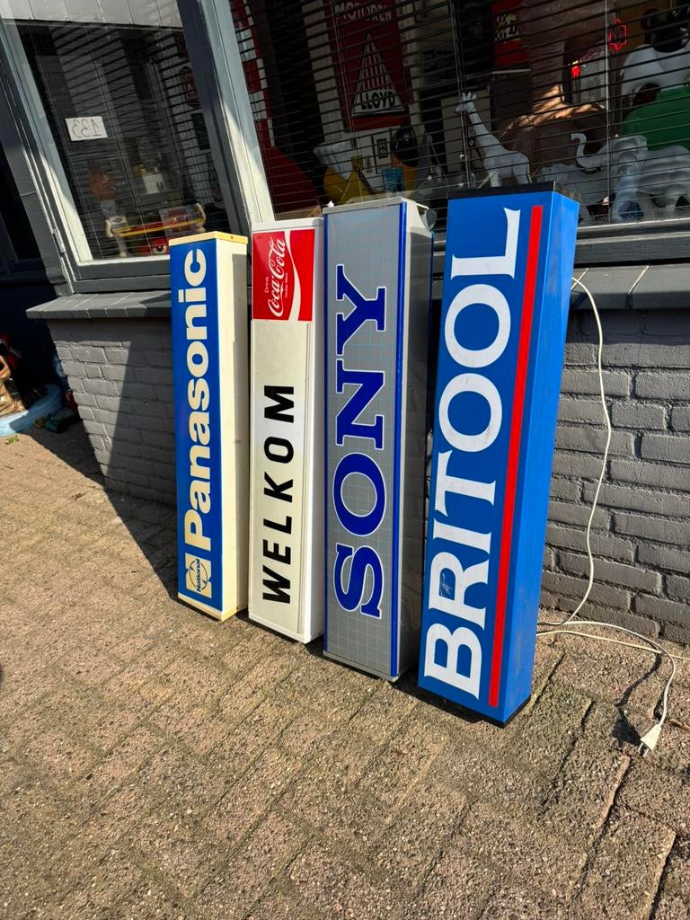 Diverse oude reclame lichtbakken, Verzamelen, Ophalen, Gebruikt, Lichtbak of (neon) lamp